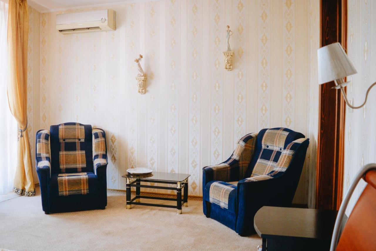 U Anity Hotel Uzhhorod Luaran gambar