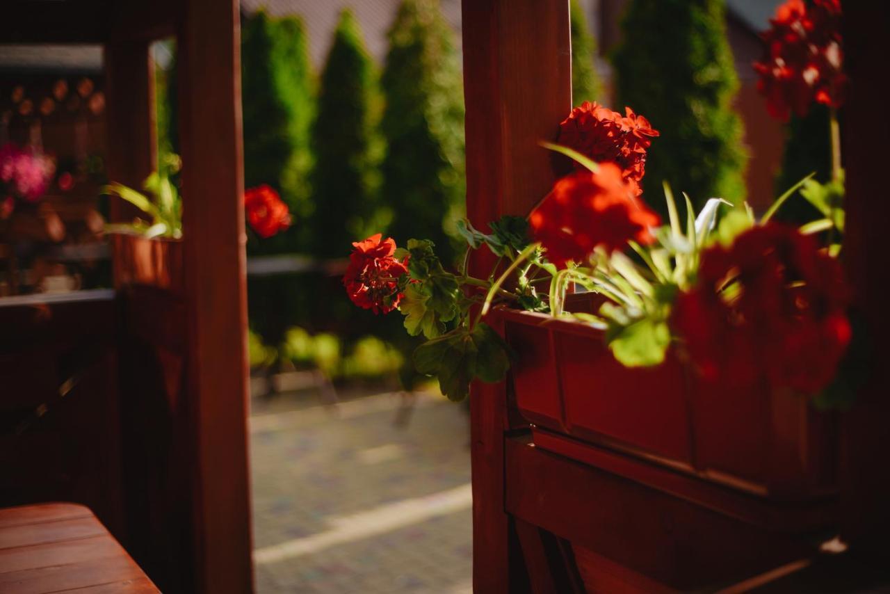 U Anity Hotel Uzhhorod Luaran gambar