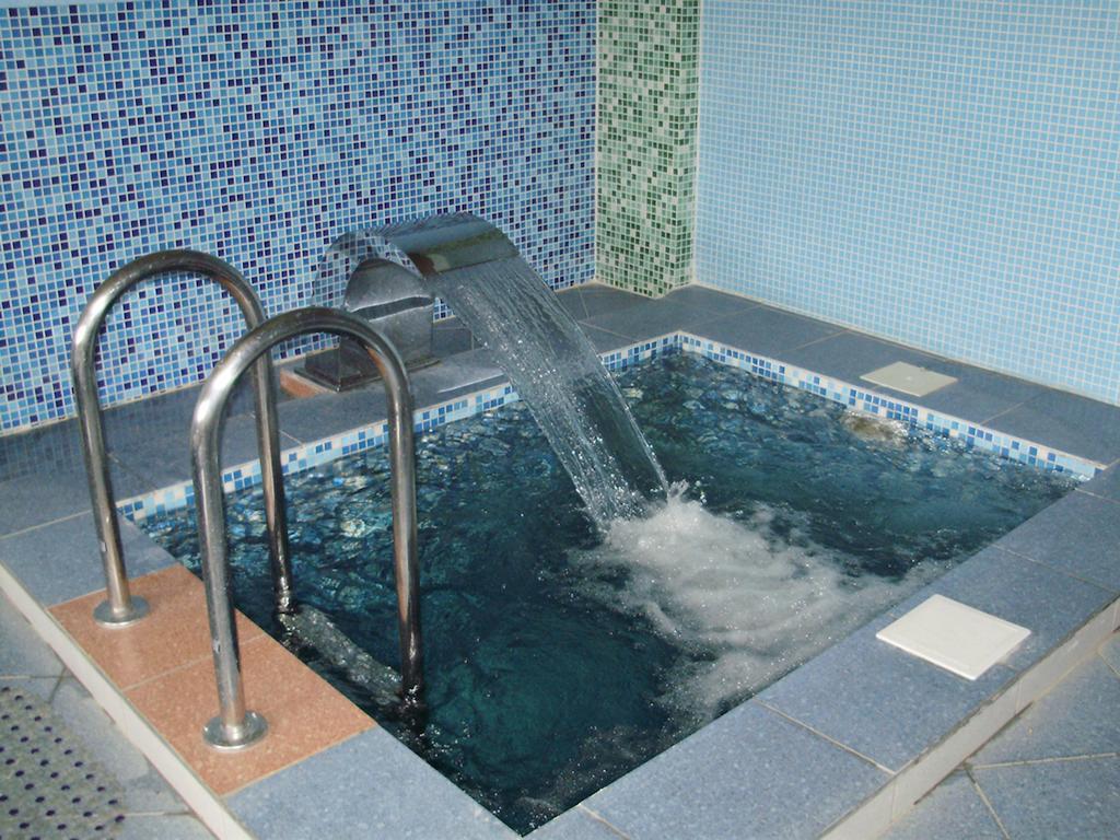 U Anity Hotel Uzhhorod Luaran gambar