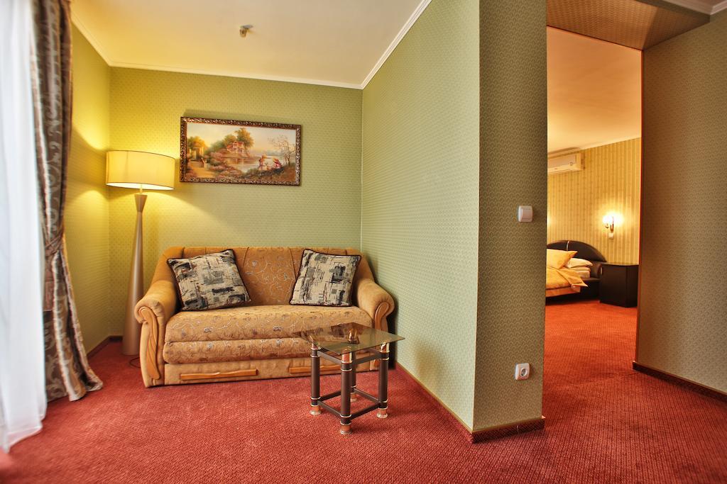 U Anity Hotel Uzhhorod Luaran gambar