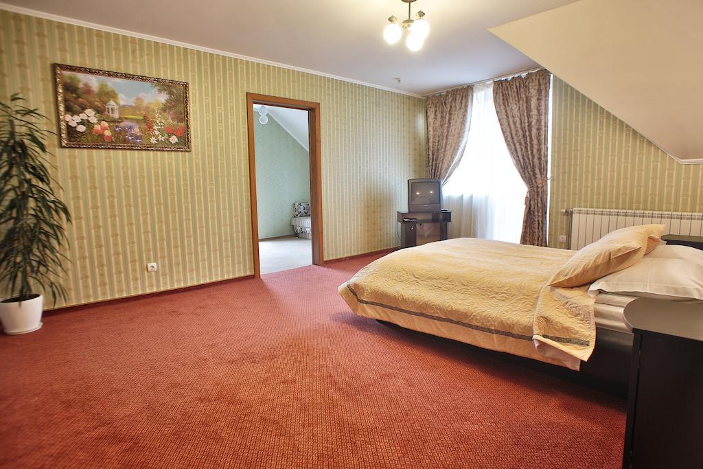 U Anity Hotel Uzhhorod Luaran gambar