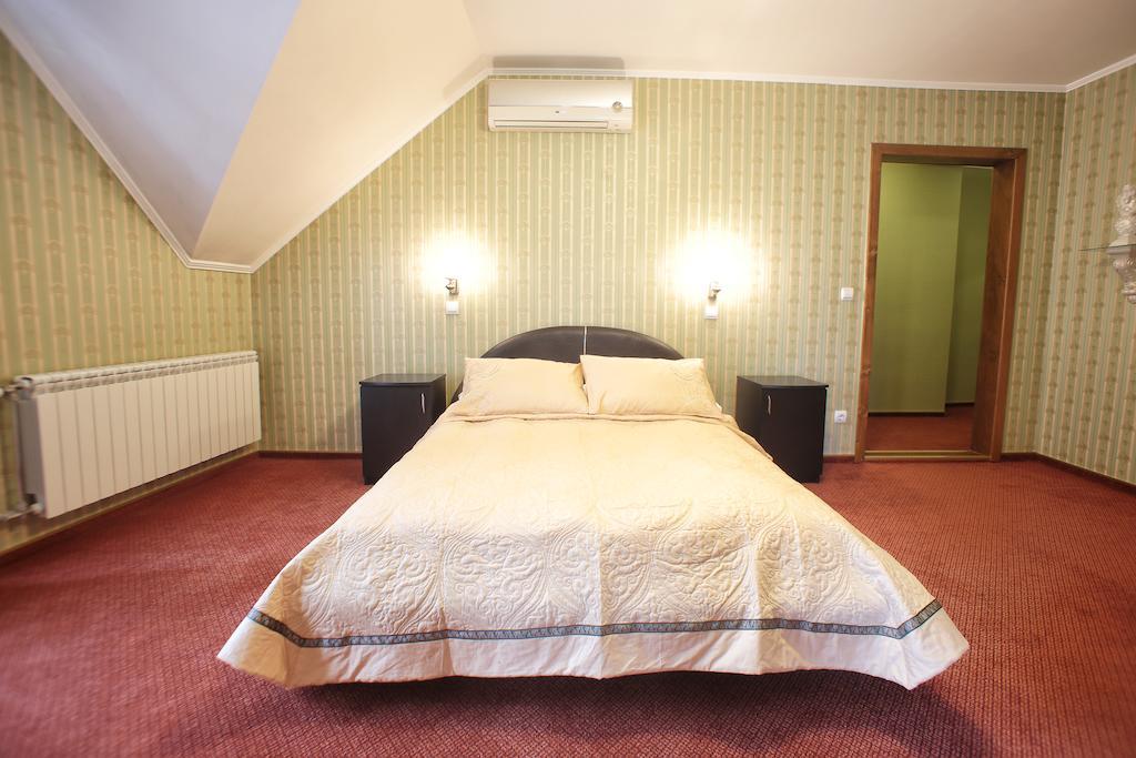 U Anity Hotel Uzhhorod Luaran gambar