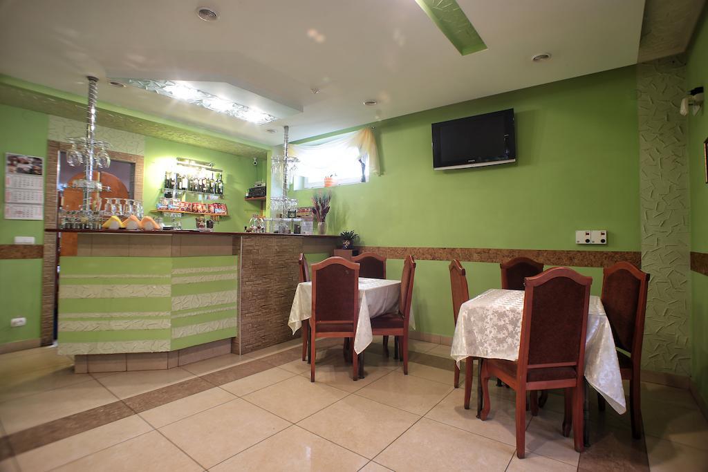U Anity Hotel Uzhhorod Luaran gambar